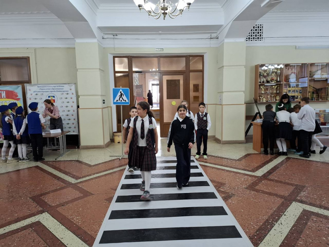 АЗБУКА ДОРОЖНОГО ДВИЖЕНИЯ