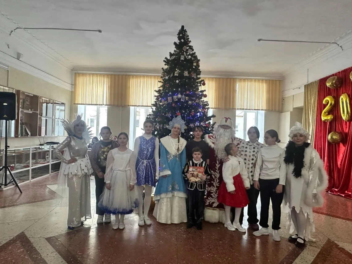 Показы новогоднего спектакля Дворца детского творчества